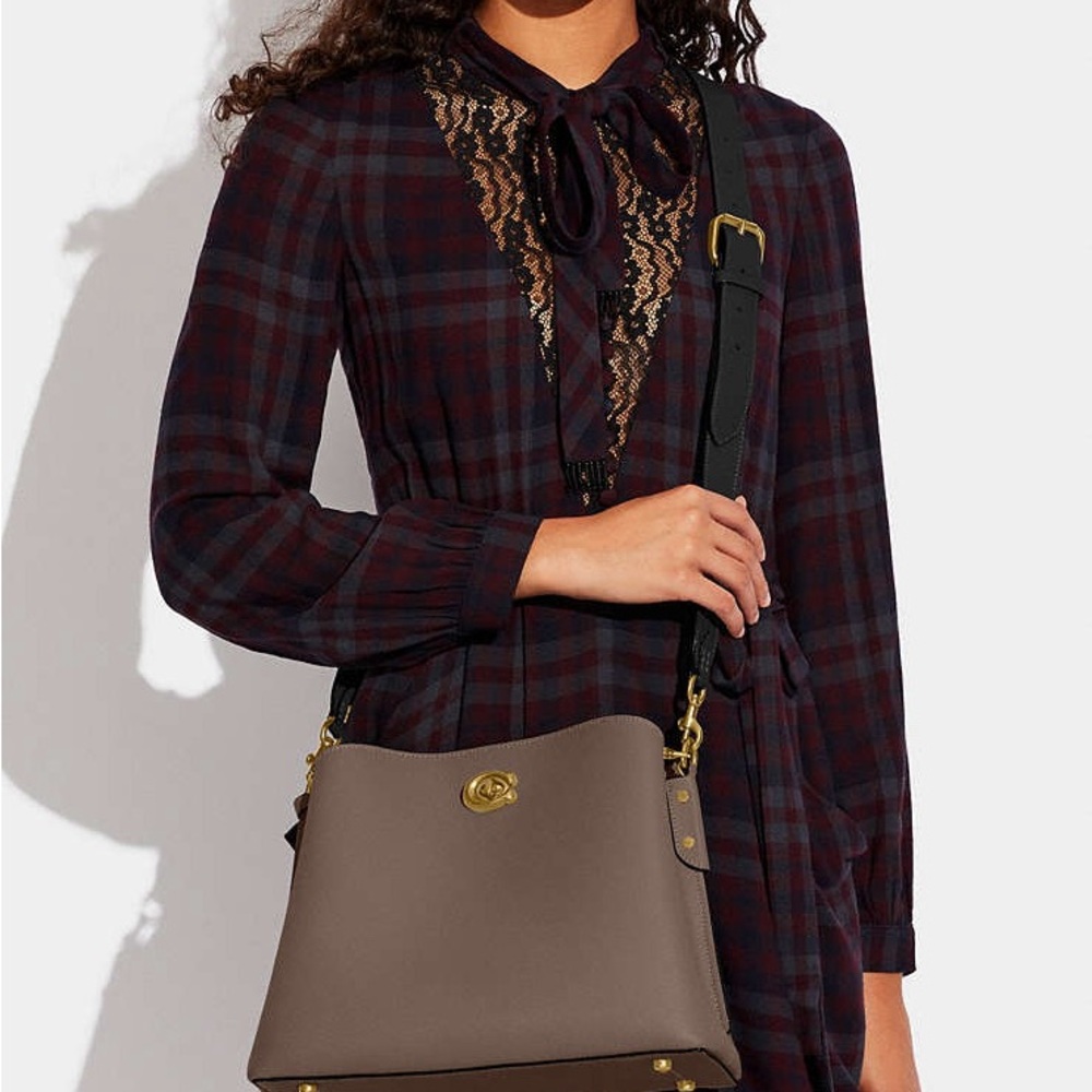 COACH•willow stone grey/black pebble leather bucket shoulder crossbody bag NWT - Picture 5 of 10